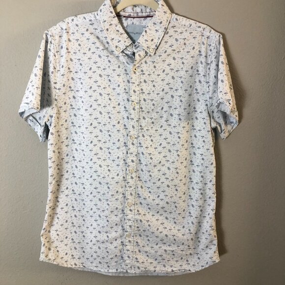 Steel & Jelly Beach Umbrellas Sand Chairs Short Sleeve Shirt - Picture 2 of 11